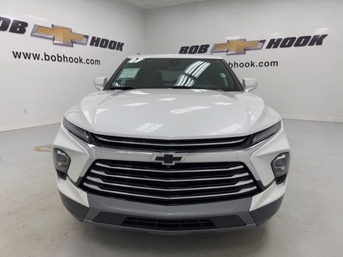 Used 2024 Chevrolet Blazer Premier w/ Driver Confidence II Package image 2