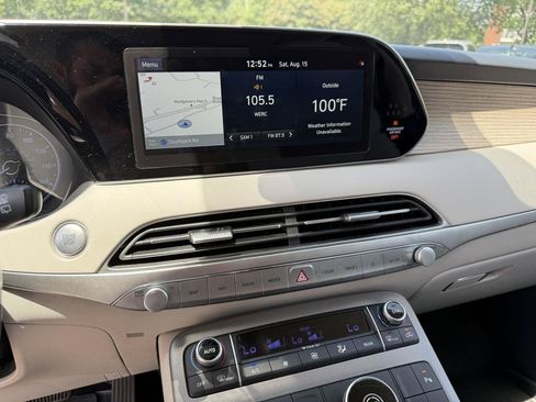 Used 2021 Hyundai Palisade SEL w/ Premium Package FWD image 17