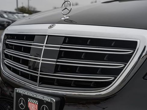 Used 2018 Mercedes-Benz S 560 4MATIC Sedan image 12