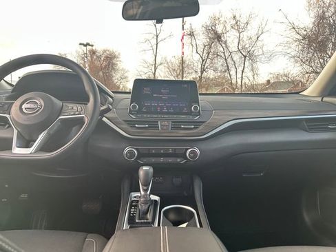 Used 2023 Nissan Altima 2.5 SV image 13