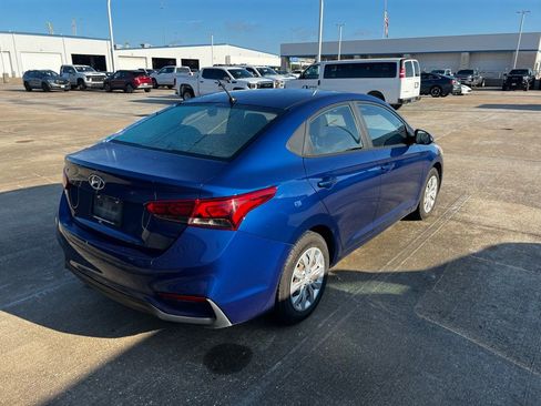 Used 2019 Hyundai Accent SE FWD image 5
