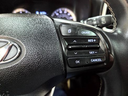 Used 2022 Hyundai Venue SEL image 31