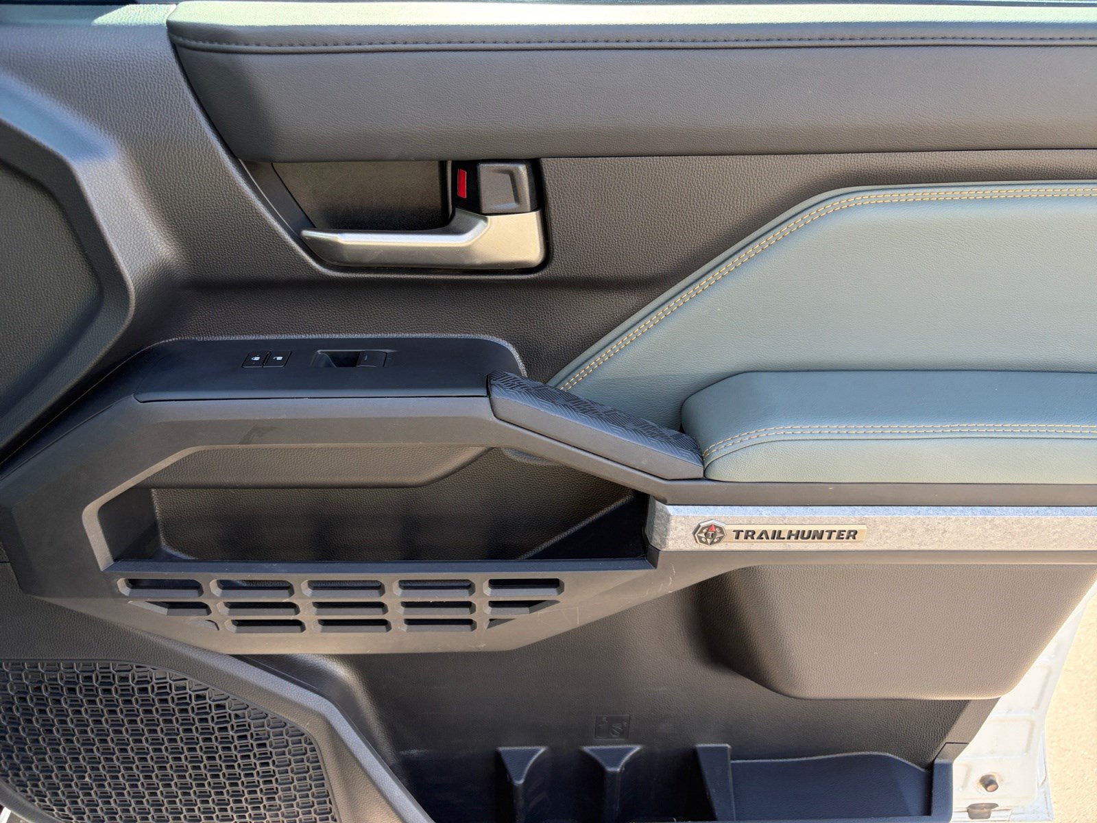 Certified 2025 Toyota Tacoma 4x4 Double Cab Hybrid image 16