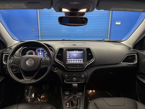 Used 2019 Jeep Cherokee Trailhawk AWD/4WD image 26