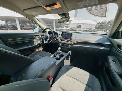 New 2026 Nissan Altima 2.5 SV AWD/4WD image 12
