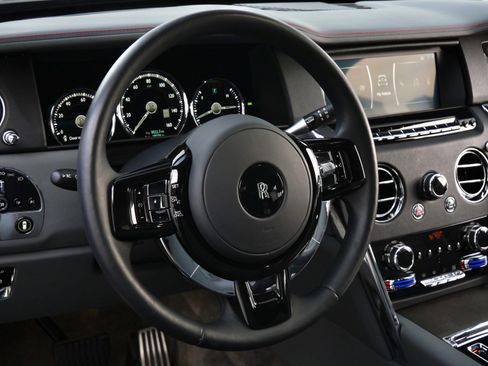 Certified 2023 Rolls-Royce Cullinan AWD/4WD image 17