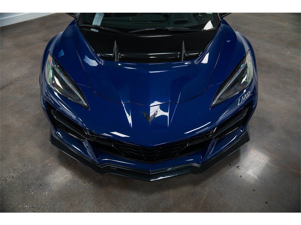 Used 2025 Chevrolet Corvette E-Ray w/ Stealth Interior Trim Package AWD/4WD image 4