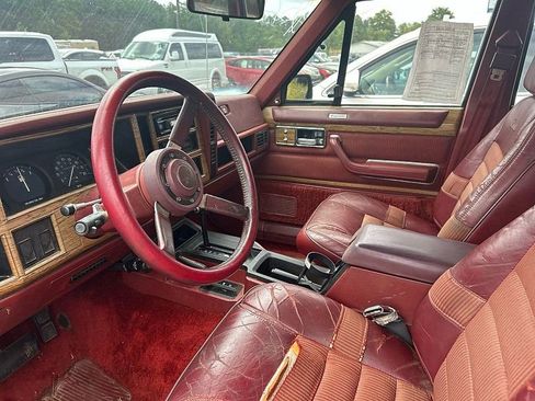 Used 1986 Jeep Wagoneer Limited image 13