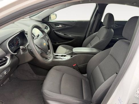 Used 2024 Chevrolet Malibu LT FWD image 9
