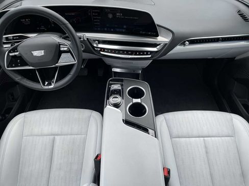 Certified 2024 Cadillac Lyriq Luxury AWD/4WD image 22