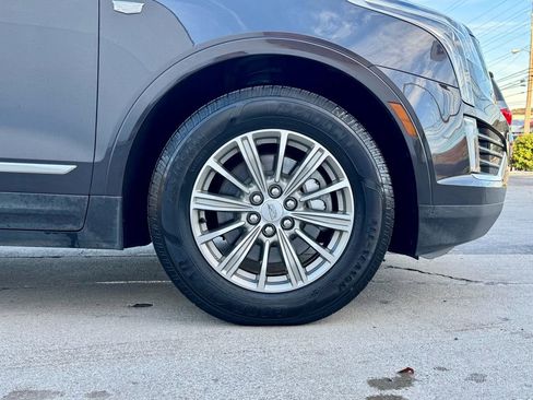 Used 2017 Cadillac XT5 Luxury w/ Driver Awareness Package image 32