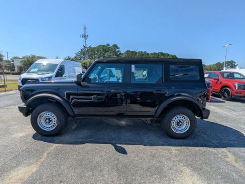 New 2025 Ford Bronco 4-Door image 7