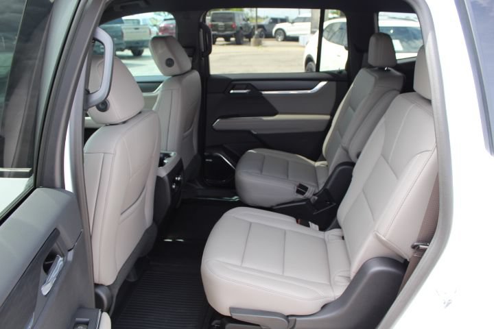 New 2026 GMC Acadia Elevation w/ Elevation Premium Package FWD image 10