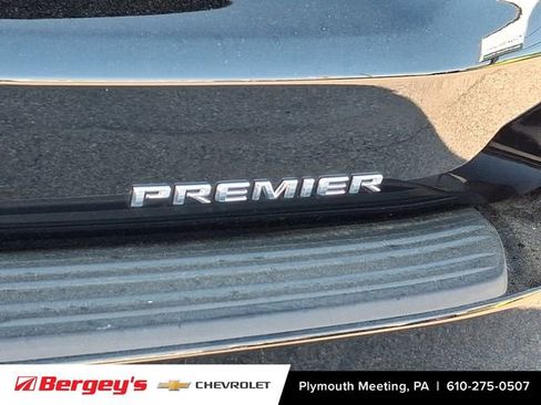 Certified 2024 Chevrolet Suburban Premier AWD/4WD image 35