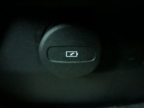 Used 2023 Volvo XC60 B5 Ultimate w/ Climate Package AWD/4WD image 18