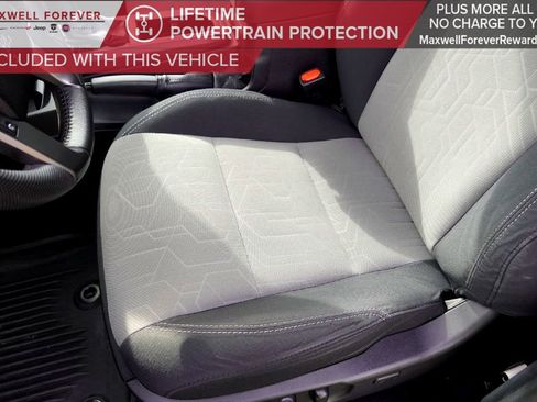 Used 2020 Toyota Tacoma SR5 image 12