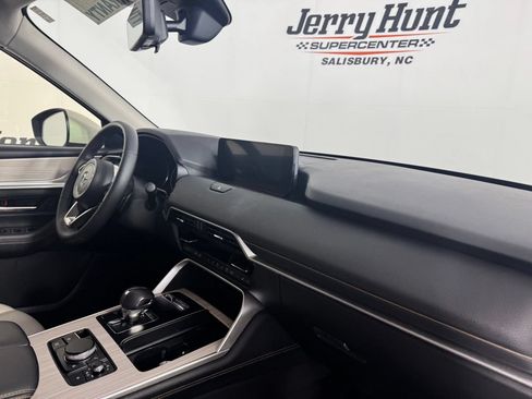 Used 2024 MAZDA CX-90 3.3 Turbo w/ Preferred Plus AWD/4WD image 32