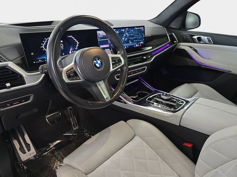 Certified 2024 BMW X7 xDrive40i w/ Executive Package AWD/4WD image 19