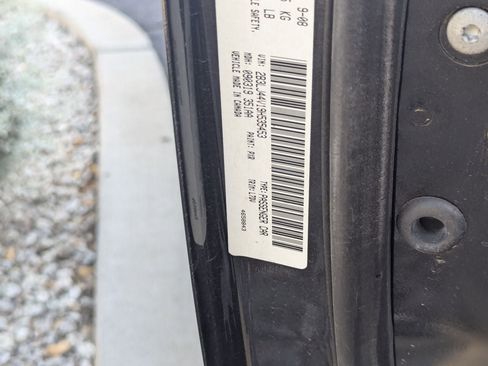 Used 2009 Dodge Challenger SE image 10