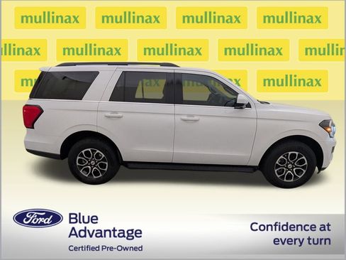 Certified 2023 Ford Expedition XLT image 2