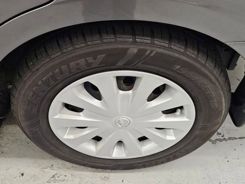 Used 2018 Nissan Versa S Plus image 27