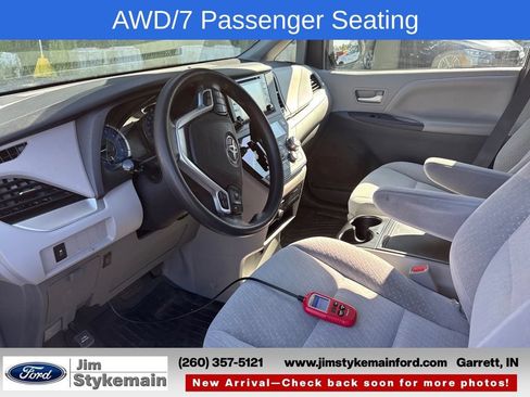 Used 2019 Toyota Sienna LE AWD/4WD image 10