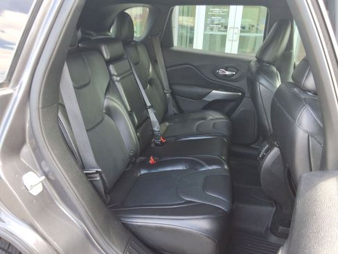 Used 2019 Jeep Cherokee High Altitude AWD/4WD image 32