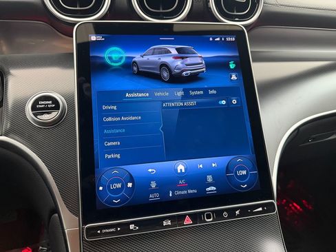 Used 2024 Mercedes-Benz GLC 300 4MATIC image 28