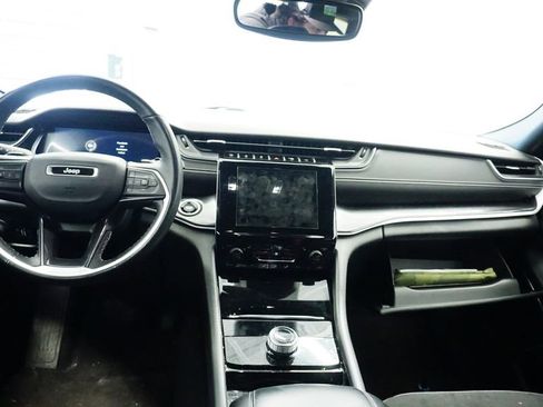 Certified 2022 Jeep Grand Cherokee L Altitude image 21