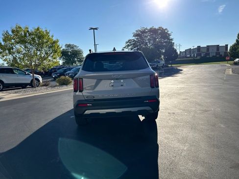 Certified 2022 Kia Sorento X-Line EX AWD/4WD image 7