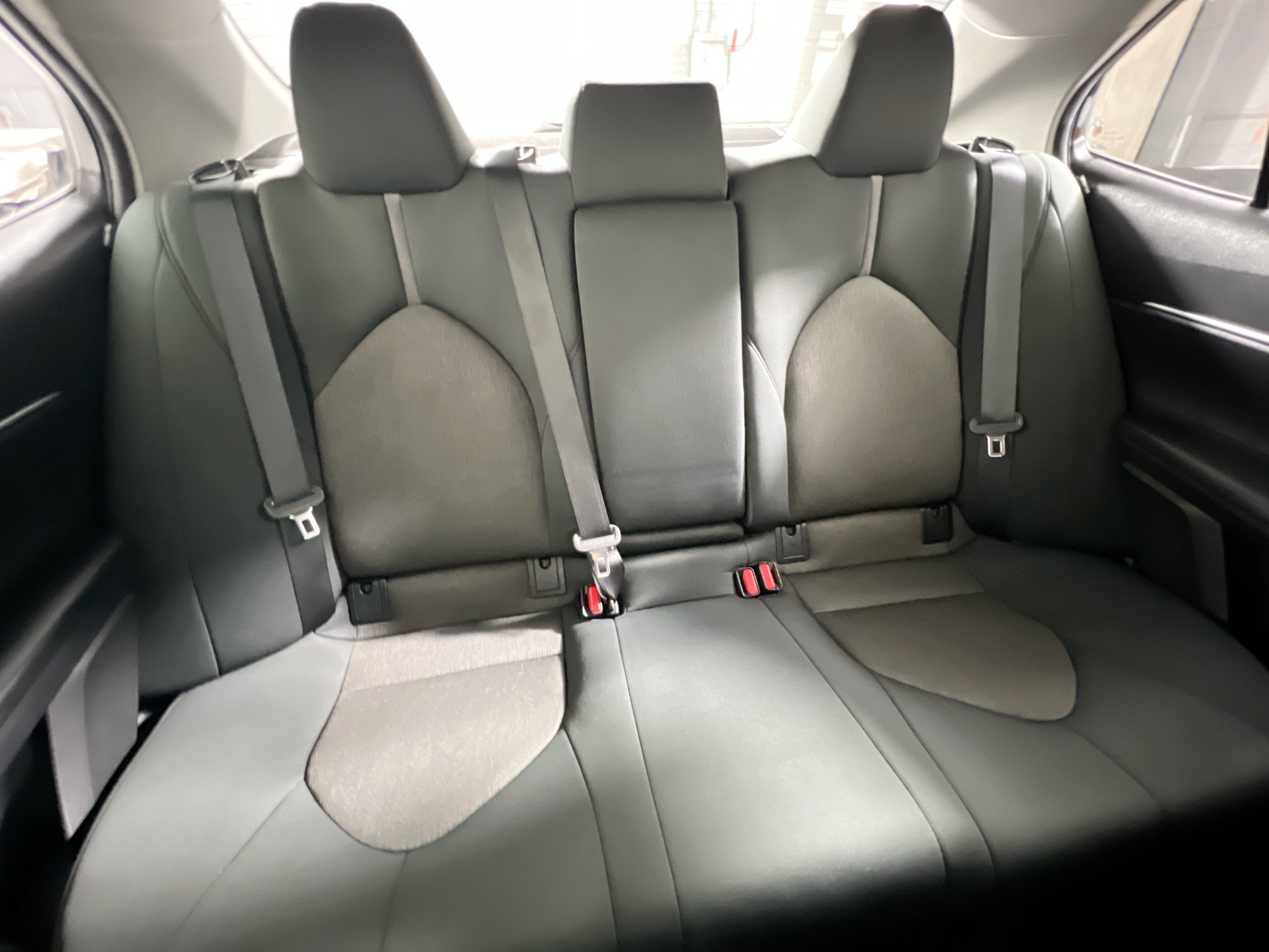 Used 2024 Toyota Camry LE w/ Convenience Package FWD image 33