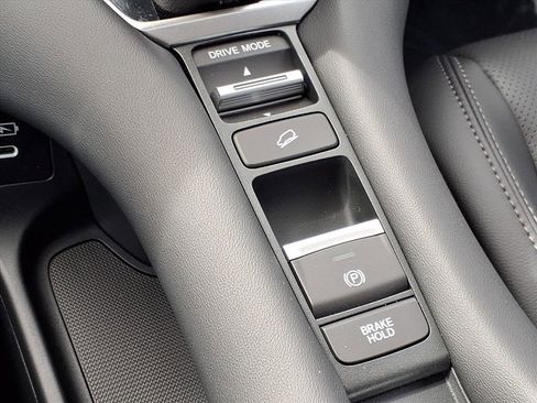 New 2026 Honda HR-V EX-L image 9