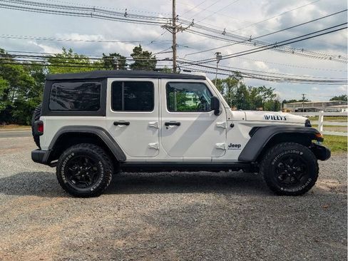 Used 2023 Jeep Wrangler Unlimited w/ Cold Weather Group AWD/4WD image 7