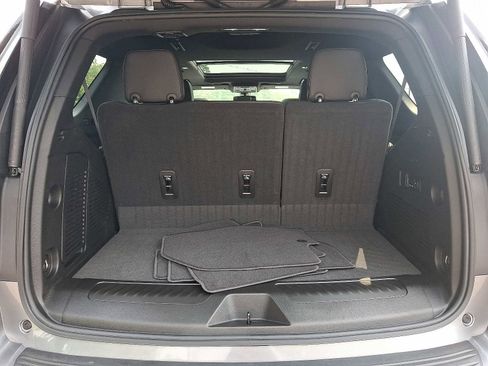 Used 2022 GMC Yukon SLT w/ SLT Premium Package image 36