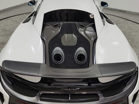 Used 2019 McLaren 600LT RWD image 23