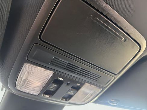 Used 2023 Honda Odyssey Sport image 23