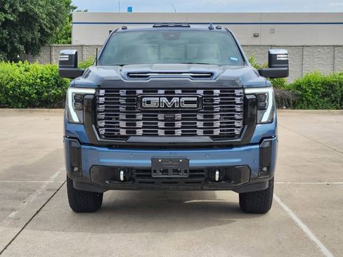 Used 2025 GMC Sierra 2500 Denali Ultimate AWD/4WD image 2