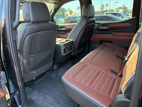 Certified 2023 GMC Sierra 1500 Denali Ultimate image 9