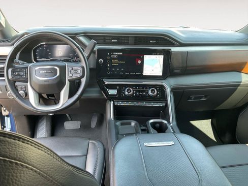 Used 2024 GMC Sierra 2500 Denali w/ Denali Reserve Package AWD/4WD image 10
