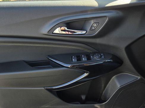 New 2026 Chevrolet Trax LT w/ Driver Confidence Package image 12