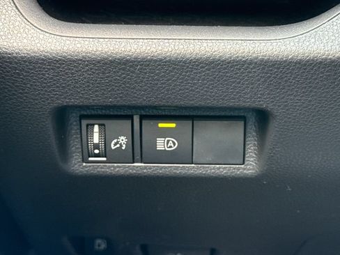 Certified 2025 Toyota RAV4 XLE AWD/4WD image 30