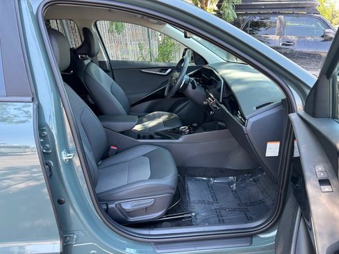 Used 2025 Kia Niro Wind FWD image 23