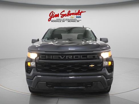 Used 2023 Chevrolet Silverado 1500 Custom AWD/4WD image 3