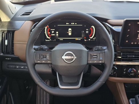 New 2026 Nissan Pathfinder Platinum image 15