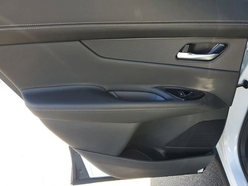 Certified 2025 Nissan Murano SL AWD/4WD image 9
