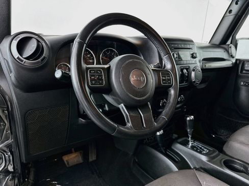 Used 2017 Jeep Wrangler Unlimited Sport w/ Quick Order Package 24S AWD/4WD image 10