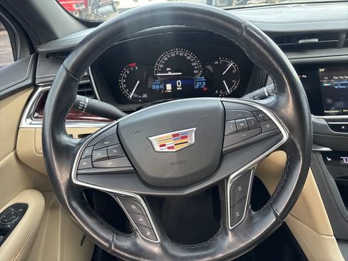 Used 2019 Cadillac XT5 Luxury AWD/4WD image 17