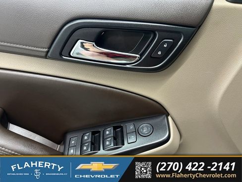 Used 2016 Chevrolet Suburban LT AWD/4WD image 21