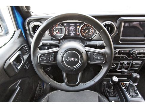 Used 2023 Jeep Gladiator Sport AWD/4WD image 15
