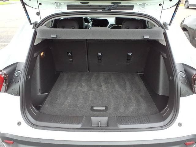 Used 2025 Chevrolet Trax LT w/ Driver Confidence Package FWD image 28